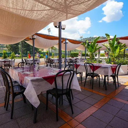 - Sporting Club 酒店 切法卢