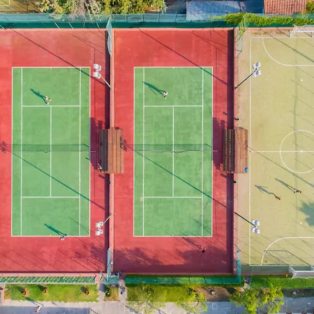 - Sporting Club Otel Cefalù