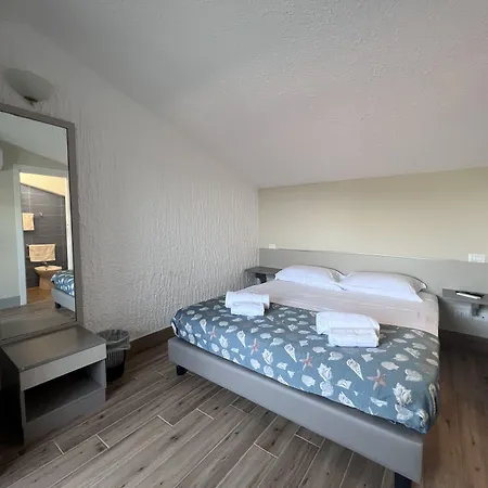 - Sporting Club 3* 切法卢