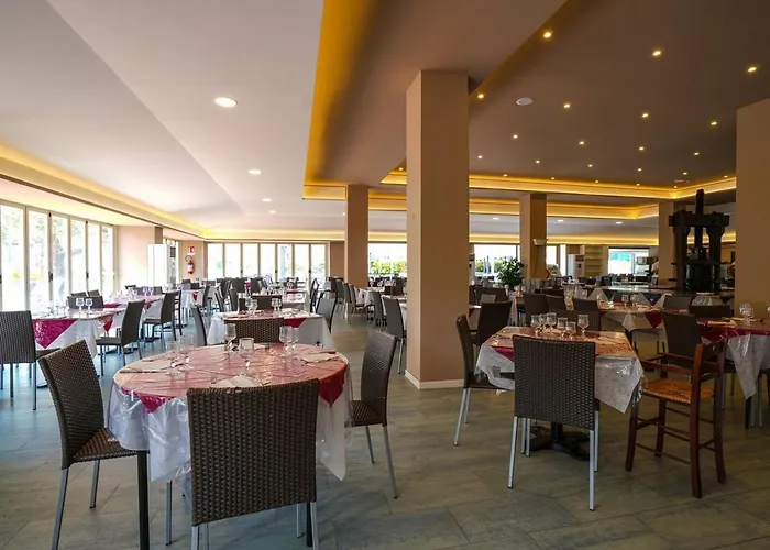 - Sporting Club 3* 切法卢