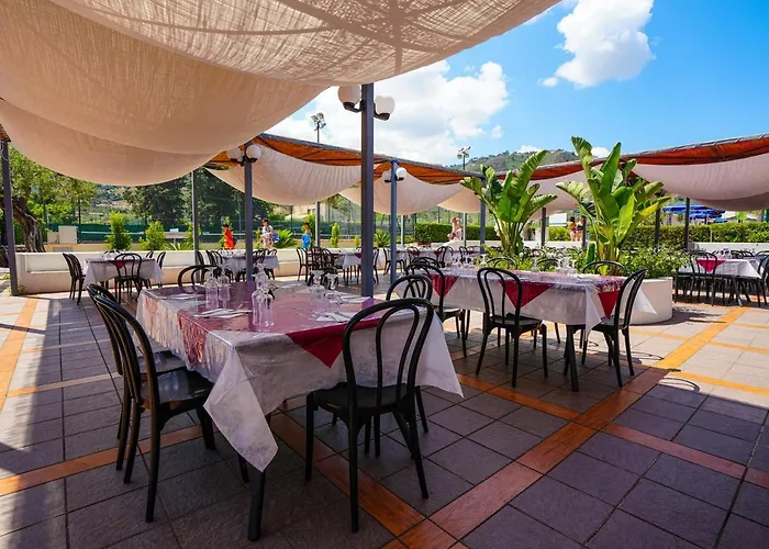 - Sporting Club 酒店 切法卢